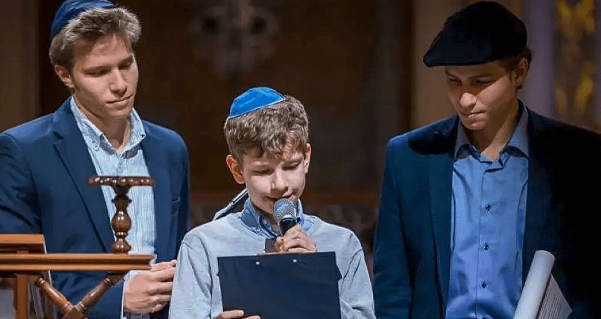 Józsi a tanuló, tanító, segítő rabbi